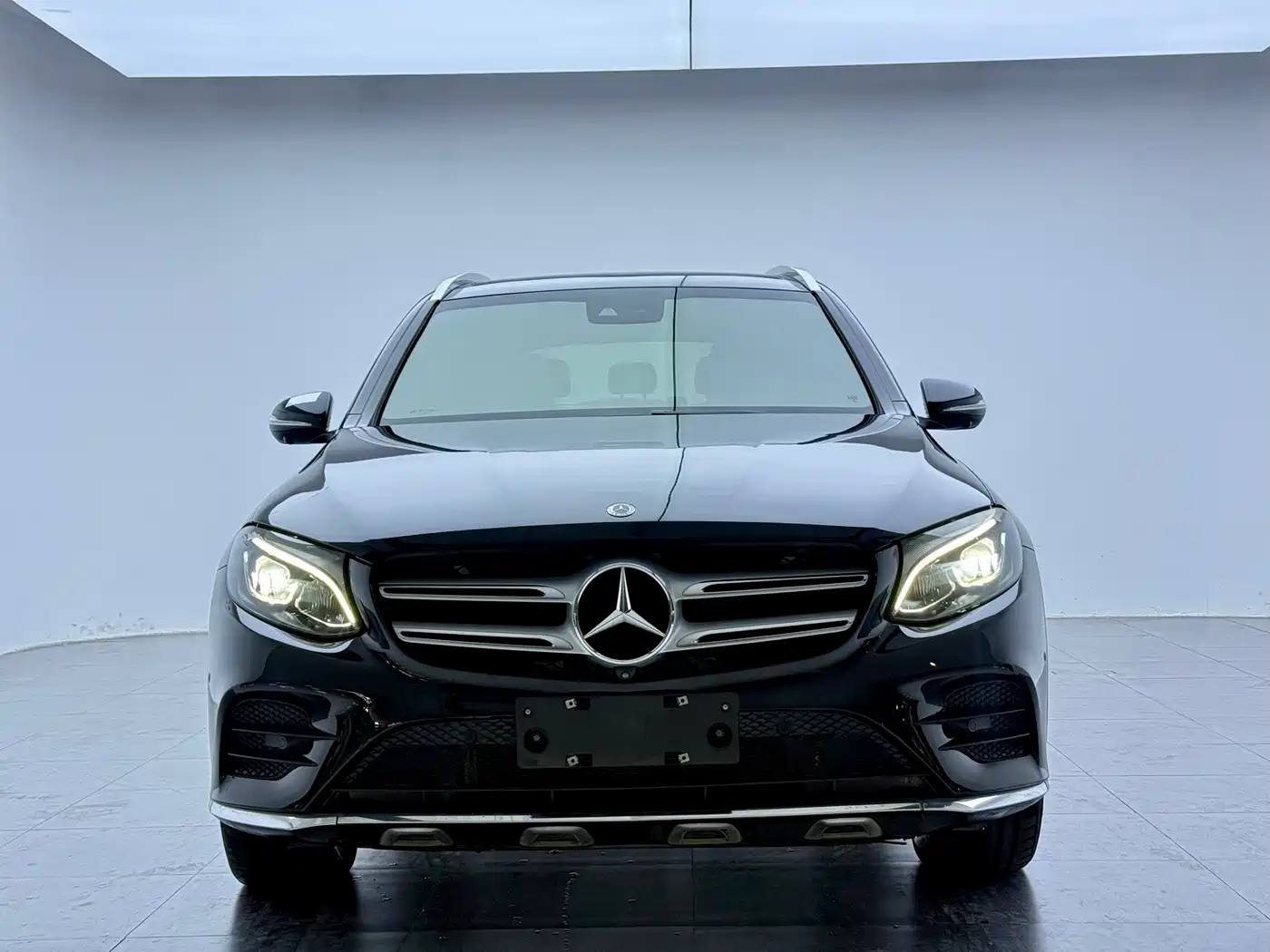 Mercedes-Benz GLC 2018 Facelift GLC 260 4MATIC Luxury фото 2