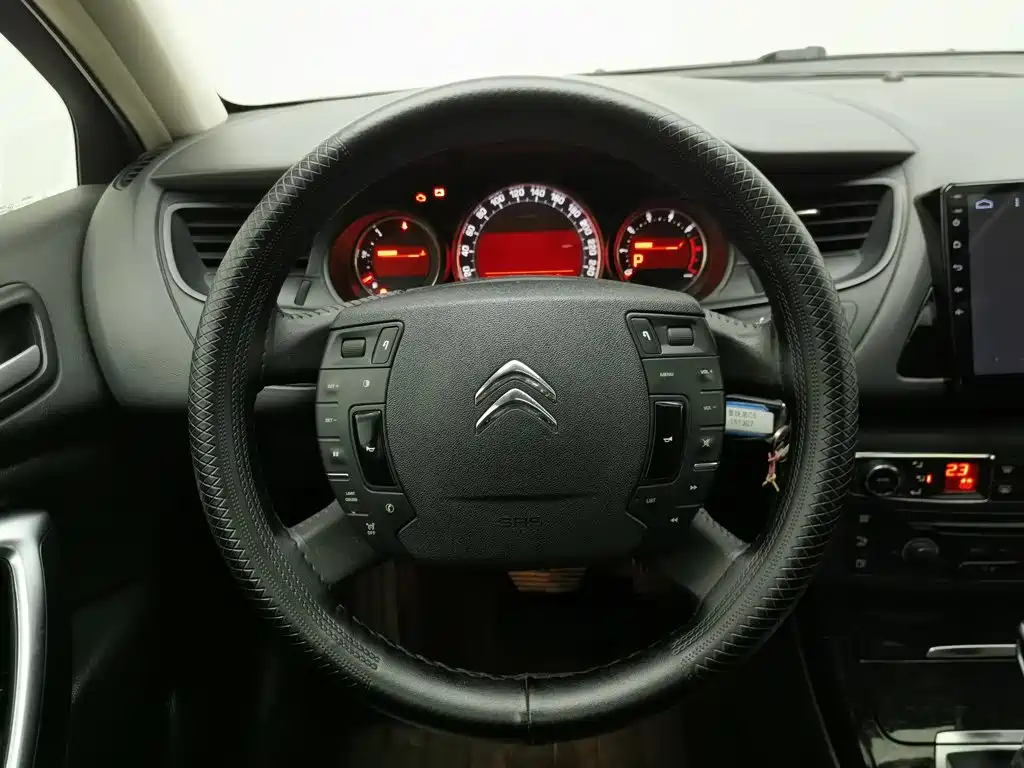 Фото 11 - Citroën C5