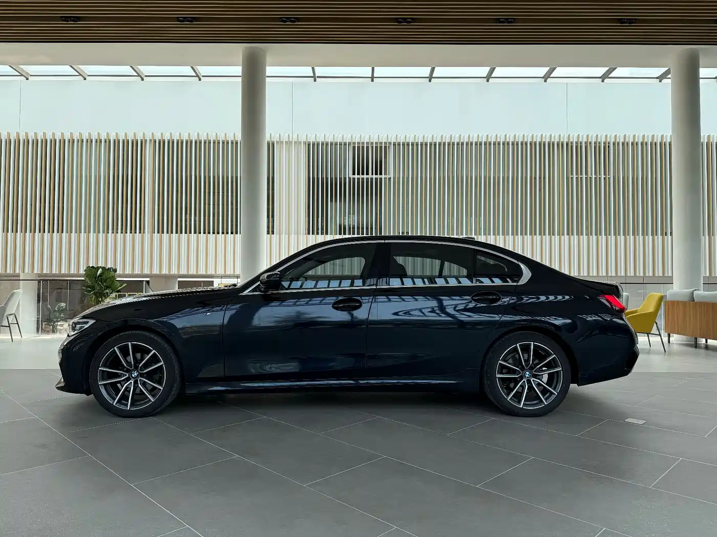 BMW 3-SERIES
