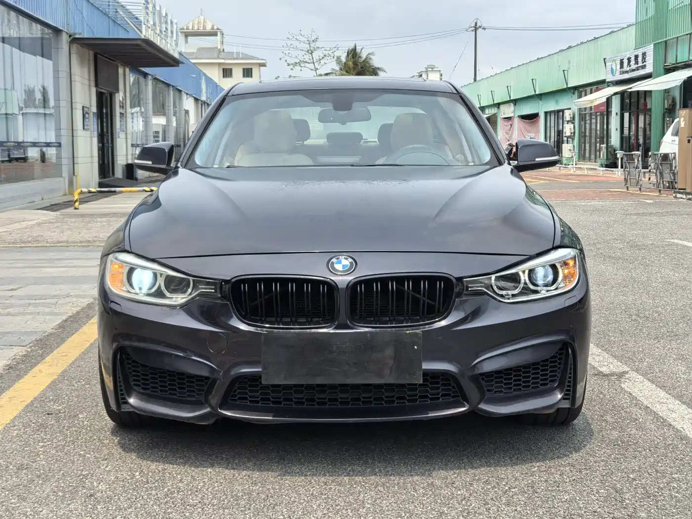 BMW 3 Series (Import) 2013 320i Sport Design Package фото 2