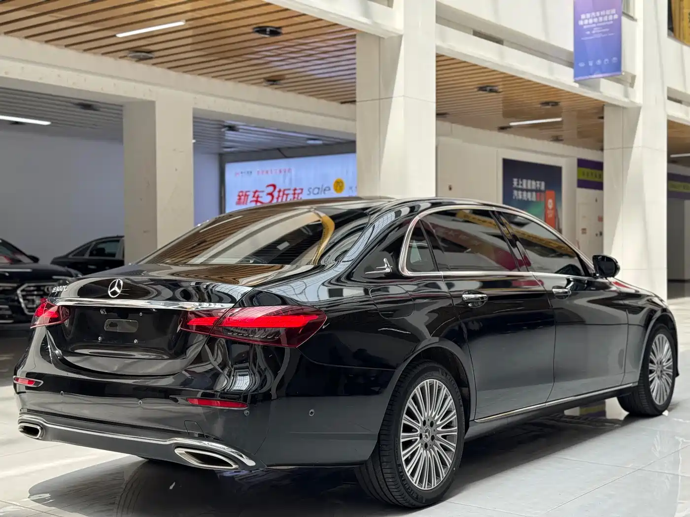 Mercedes-Benz E-Class 2023 E 300 L Fashion фото 5