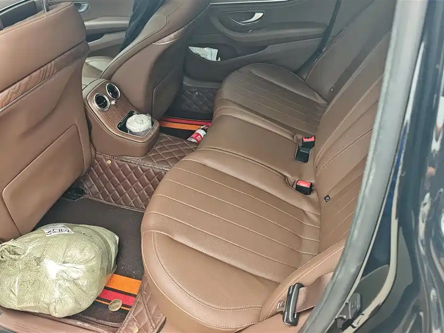 Mercedes-Benz E-Class New Energy 2023 E 350 e L Plug-in Hybrid Sedan фото 11