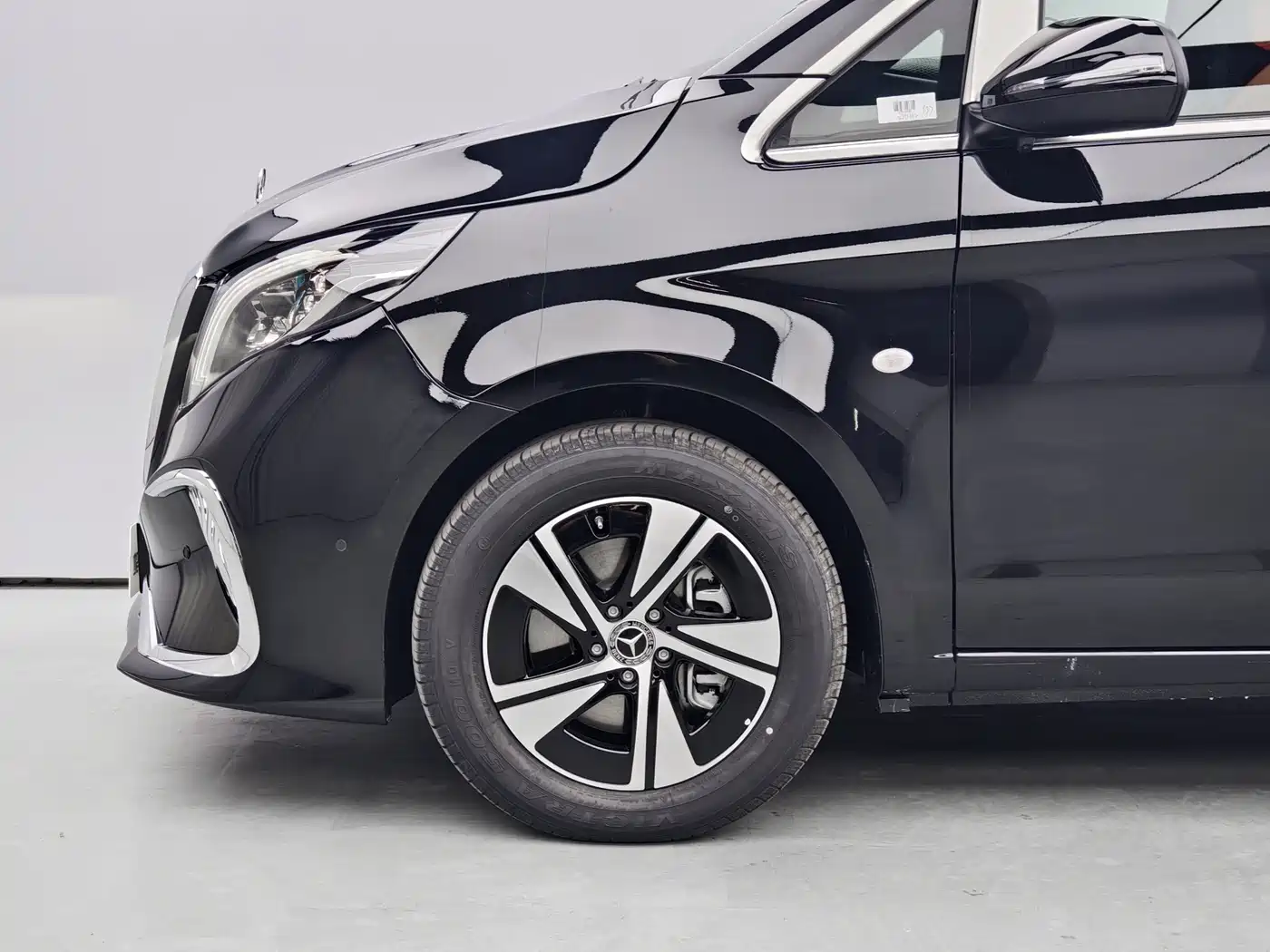 Mercedes-Benz Vito 2024 2.0T Business 7-Seater фото 6