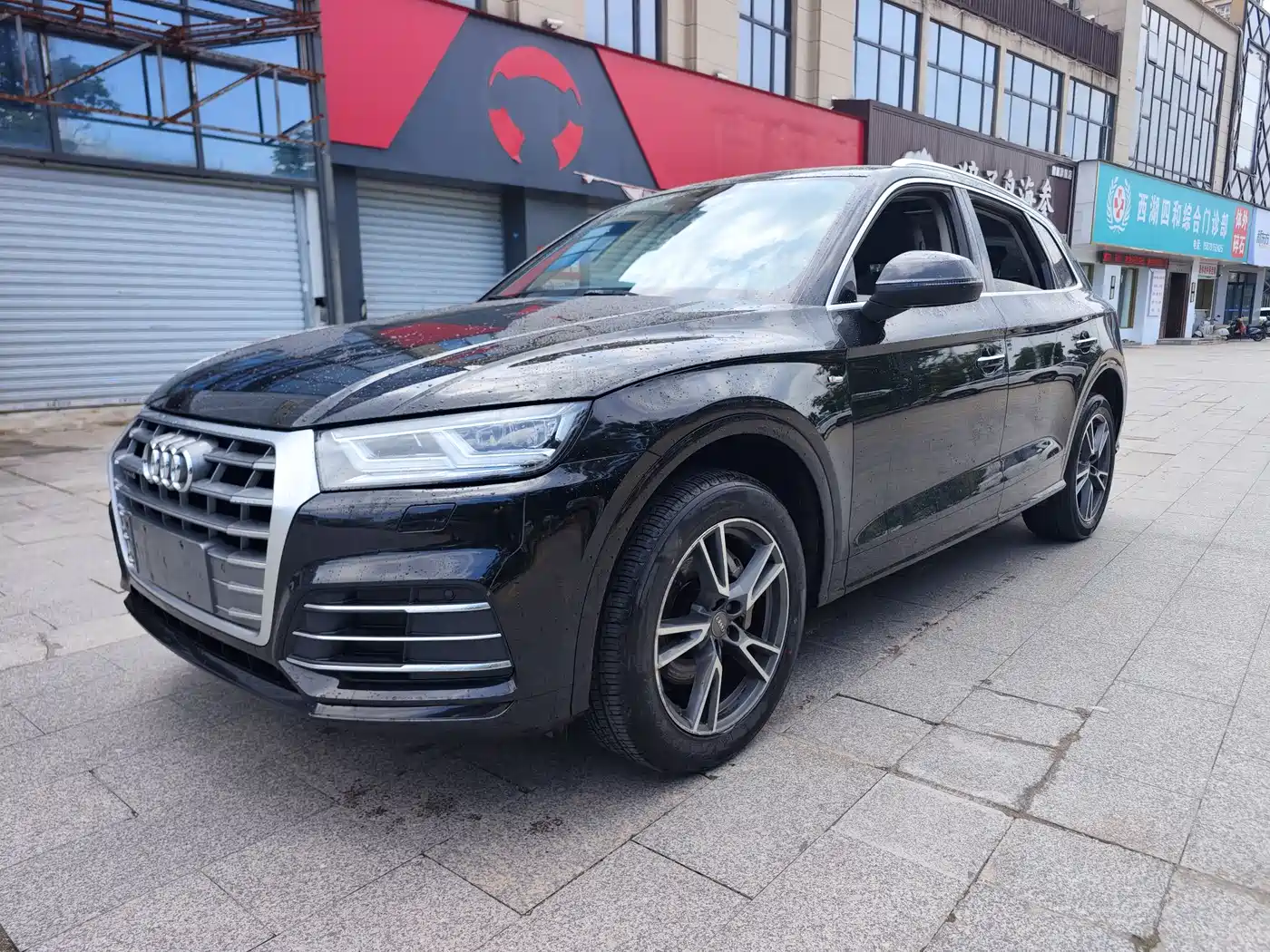 Фото 1 - Audi Q5L
