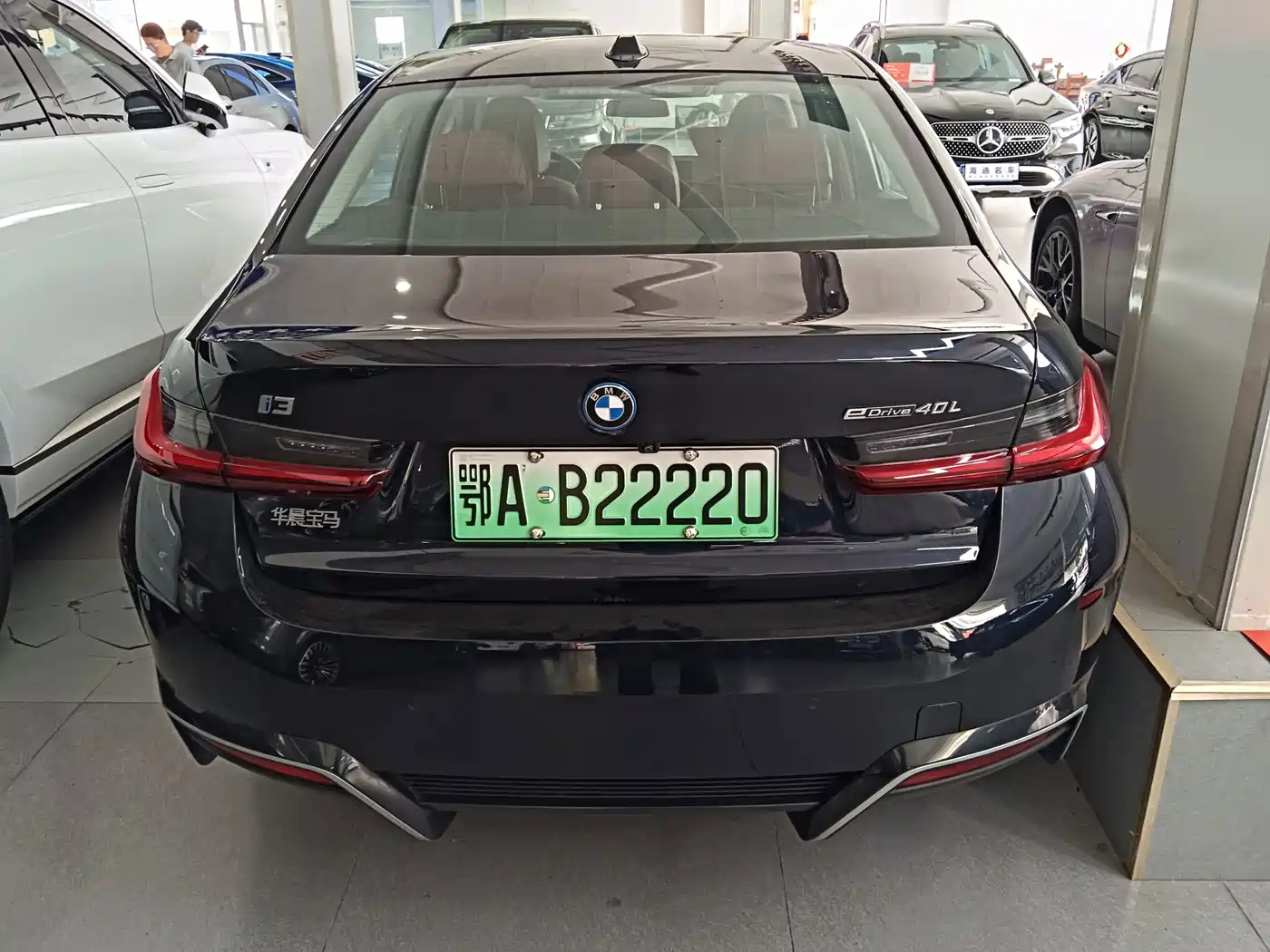 BMW i3 2024 2025 eDrive 40 L Shadow Night Package