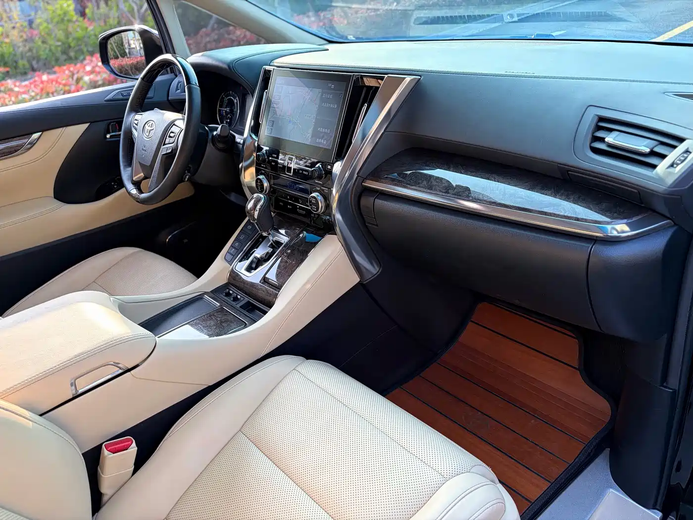 Toyota Vellfire 2021 Crown Hybrid 2.5L HV Supreme Edition фото 15