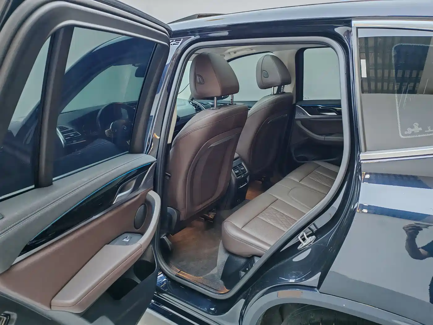 BMW iX3 2022 Leading Edition фото 7