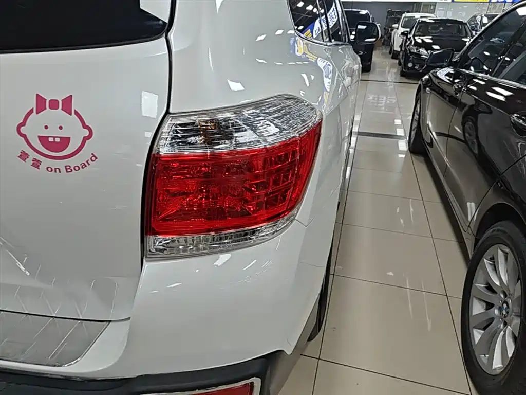 Toyota Highlander 2012 2.7L 2WD 5-seater Elite Edition фото 8