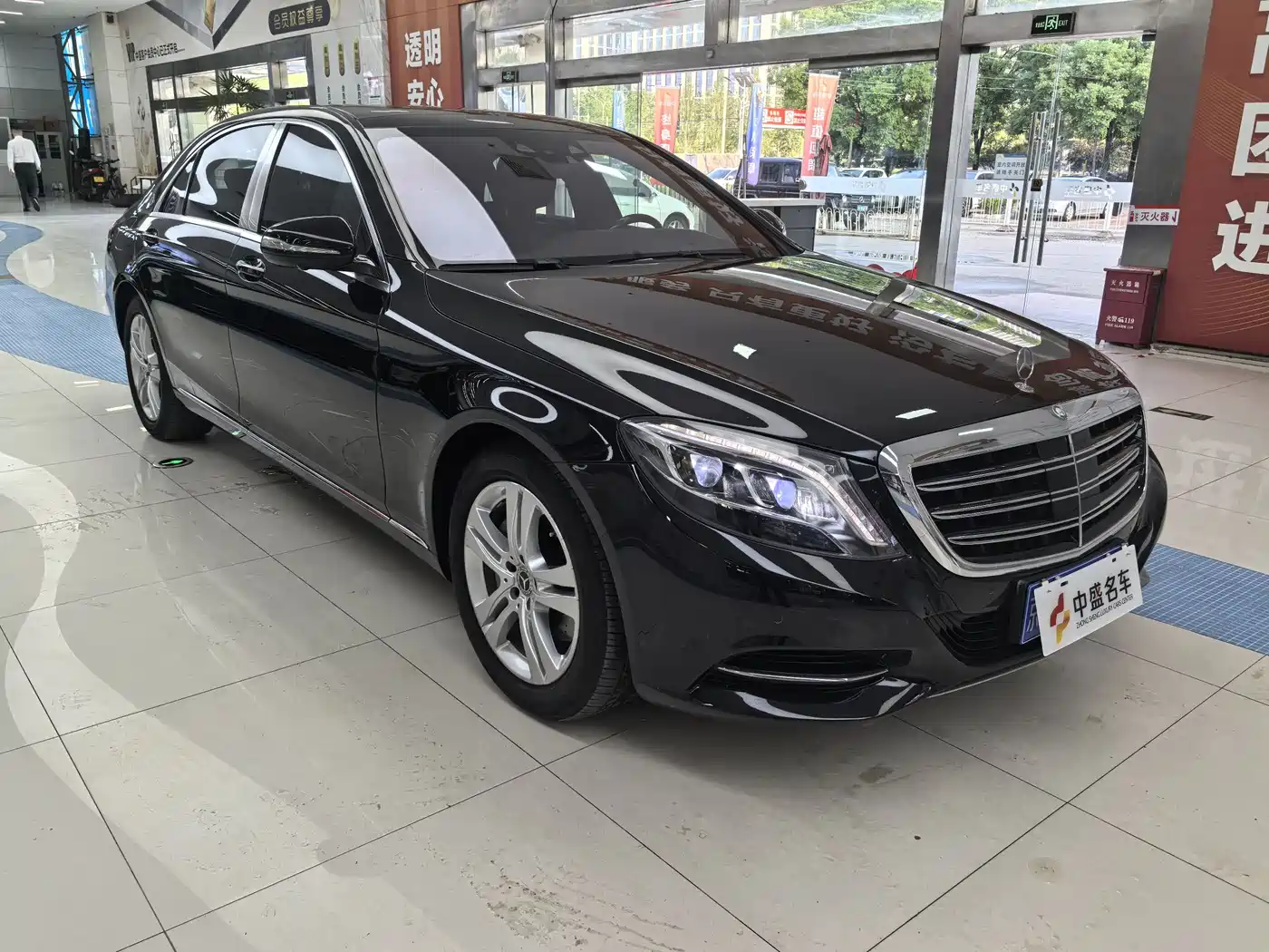 Mercedes-Benz S-Class 2016 S 320 L Luxury фото 3