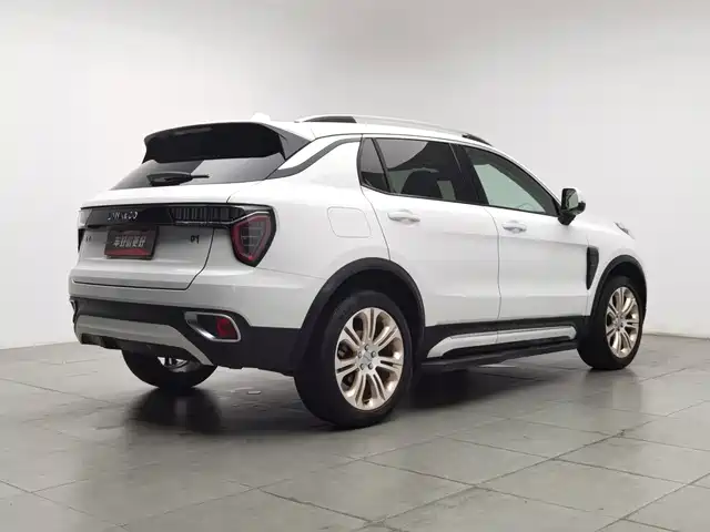 Lynk & Co 01 2017 2.0T 2WD Pro Version — фото 2