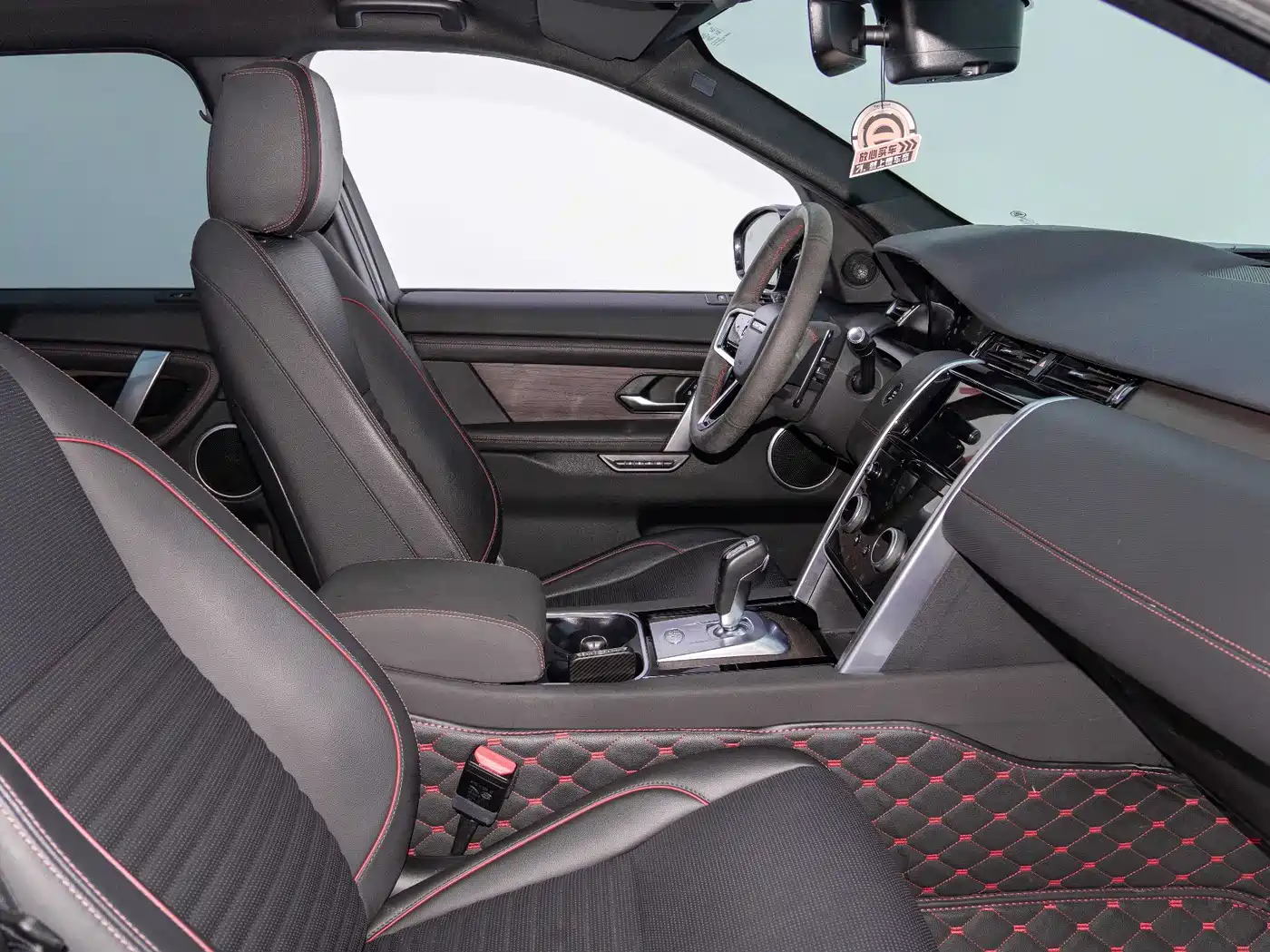 LAND ROVER DISCOVER SPORTS