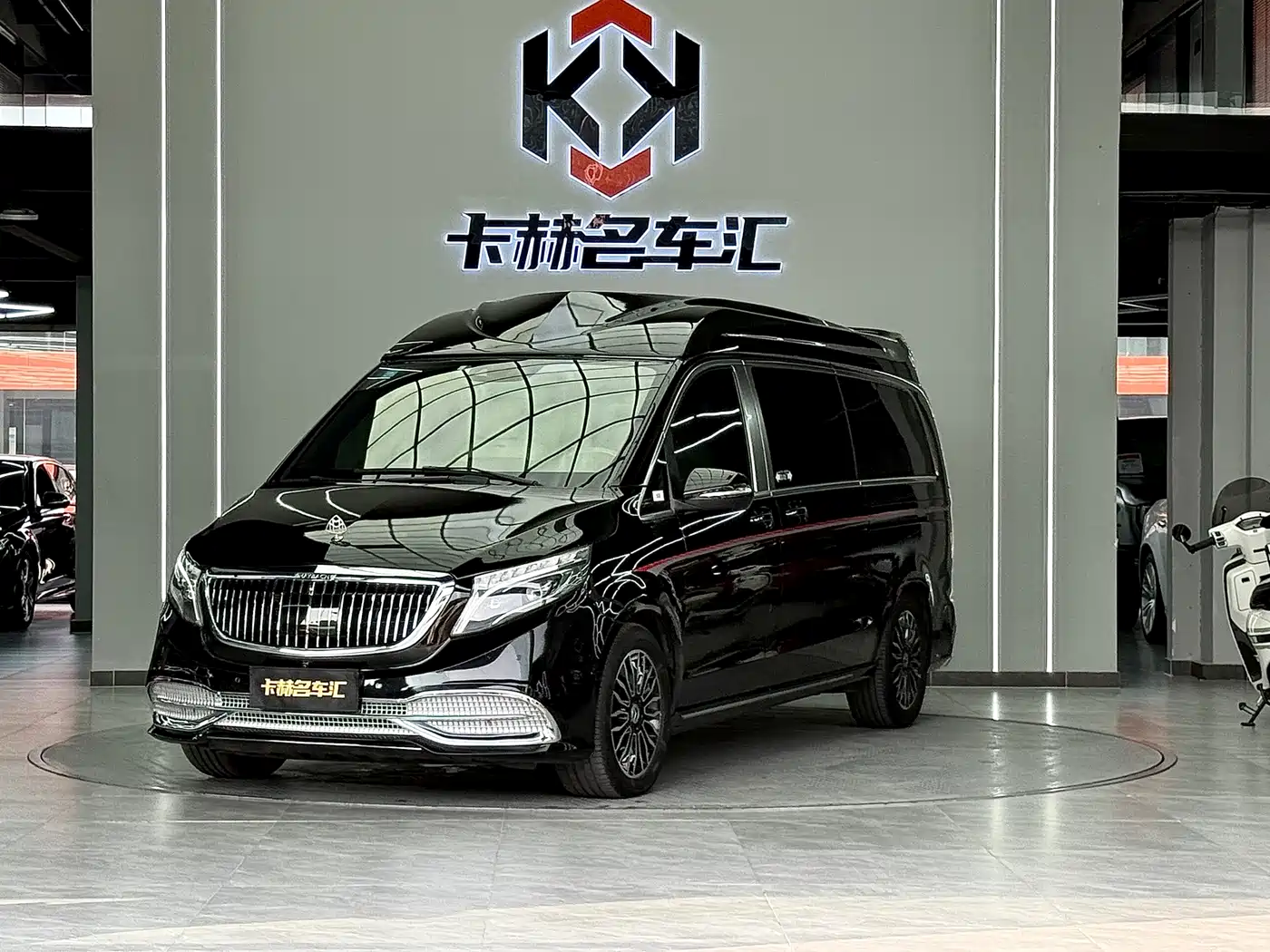 Mercedes-Benz V-Class 2021 V 260 L Long Wheelbase Luxury Edition