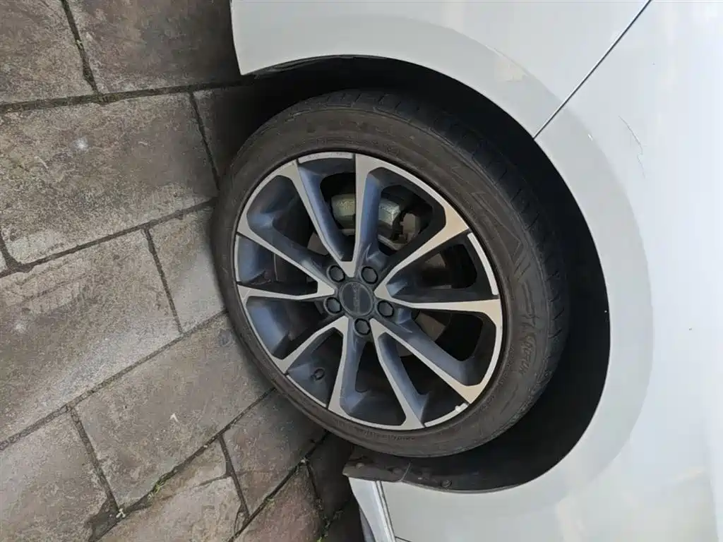 Lynk & Co 03 2020 1.5TD DCT Power Edition фото 23