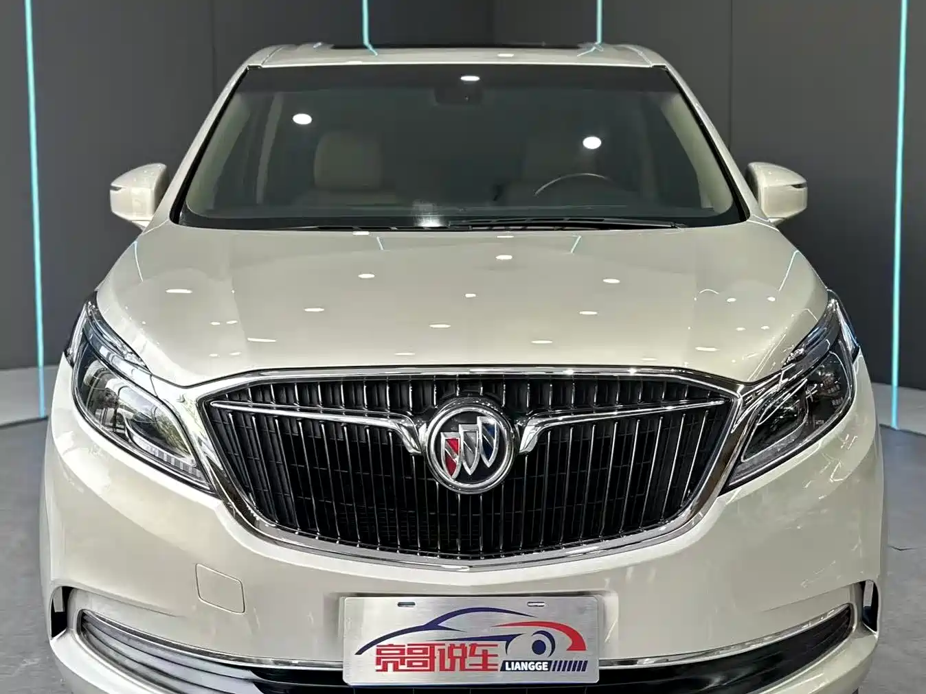 Buick GL8 2018 ES 28T Luxury Type China VI фото 2