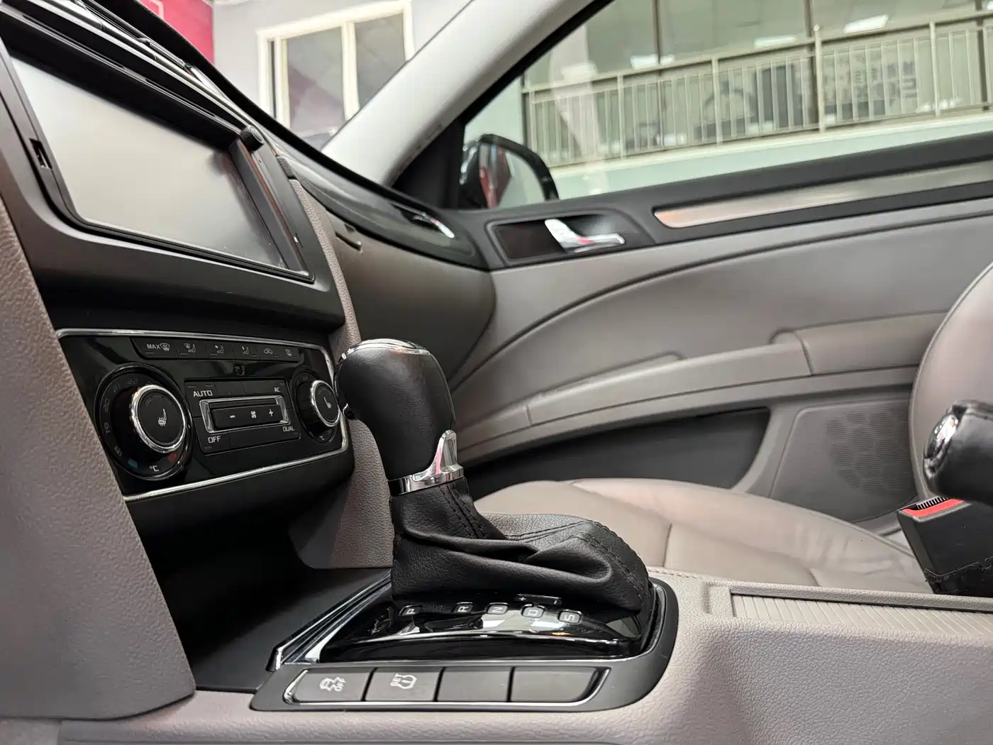 Škoda Superb 2016 TSI380 DSG Executive Edition фото 9