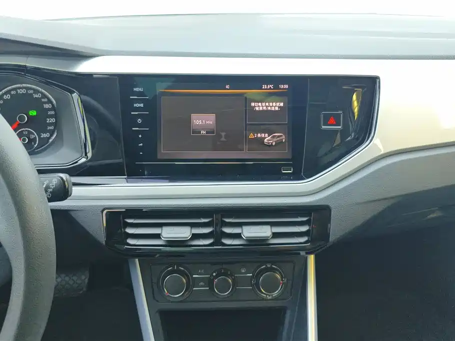 Volkswagen Polo 2021 Plus 1.5L Automatic Colorful Tech Edition фото 13