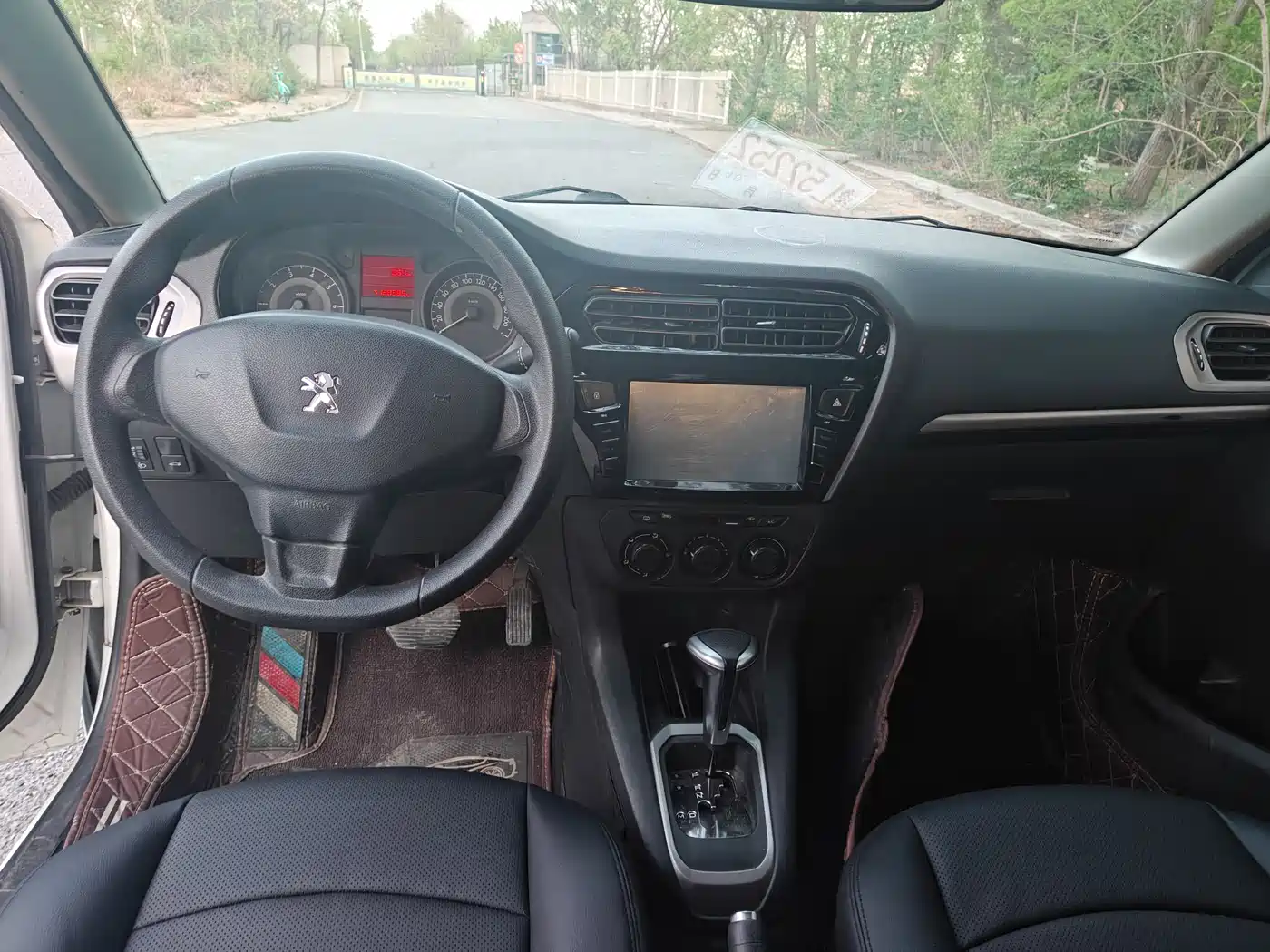 Peugeot 301 2016 1.6L Auto Comfort Edition фото 4