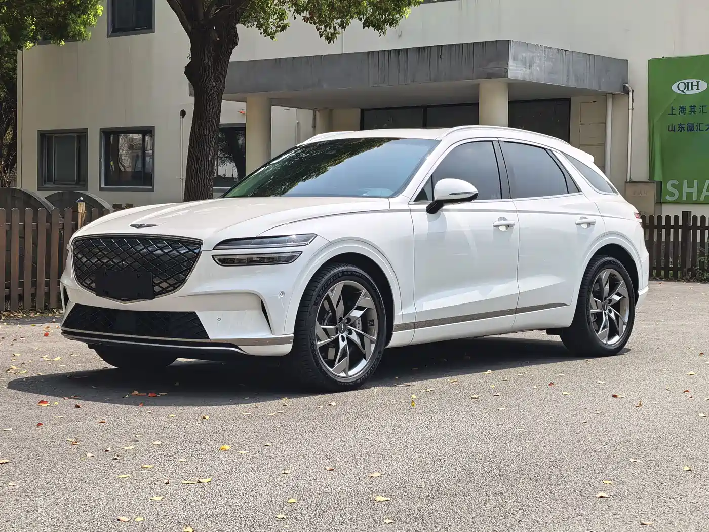 GENESIS PURE ELECTRIC GV70