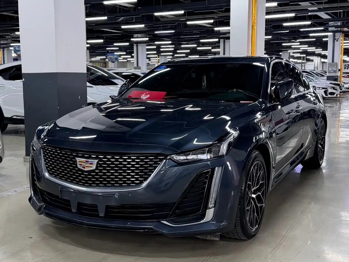Фото 1 - Cadillac CT5