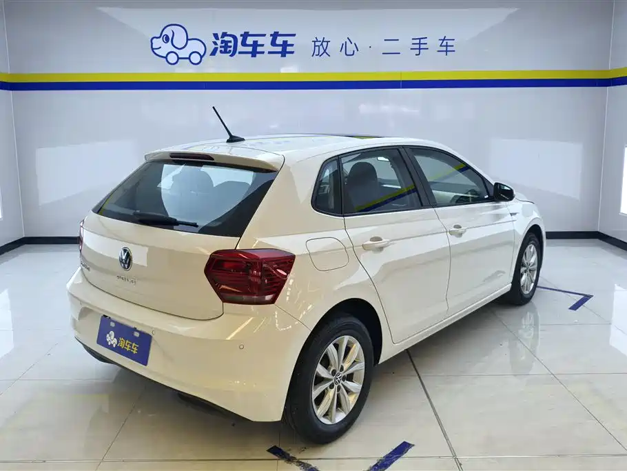 Volkswagen Polo 2021 Plus 1.5L Automatic Colorful Tech Edition фото 3