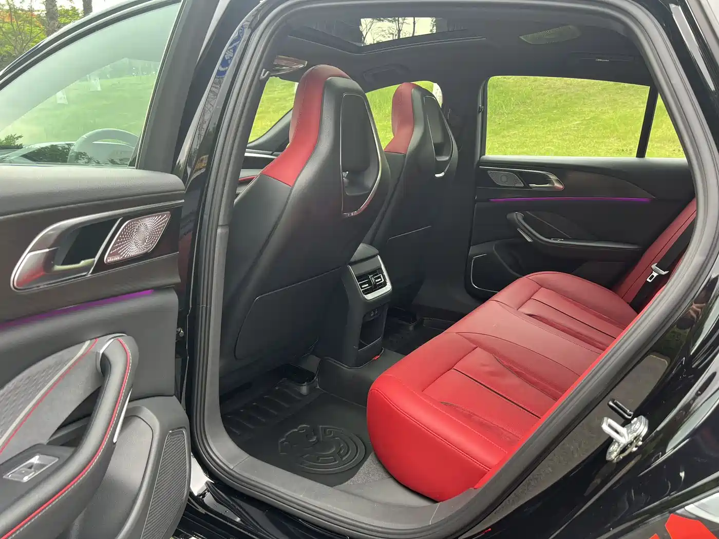 Hongqi H6 2025 Model 2.0T Fashion Edition фото 5