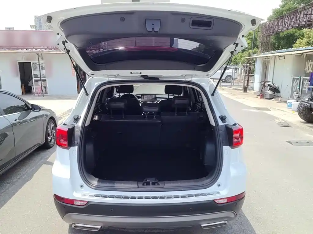 Photo 19 - Changan CS75