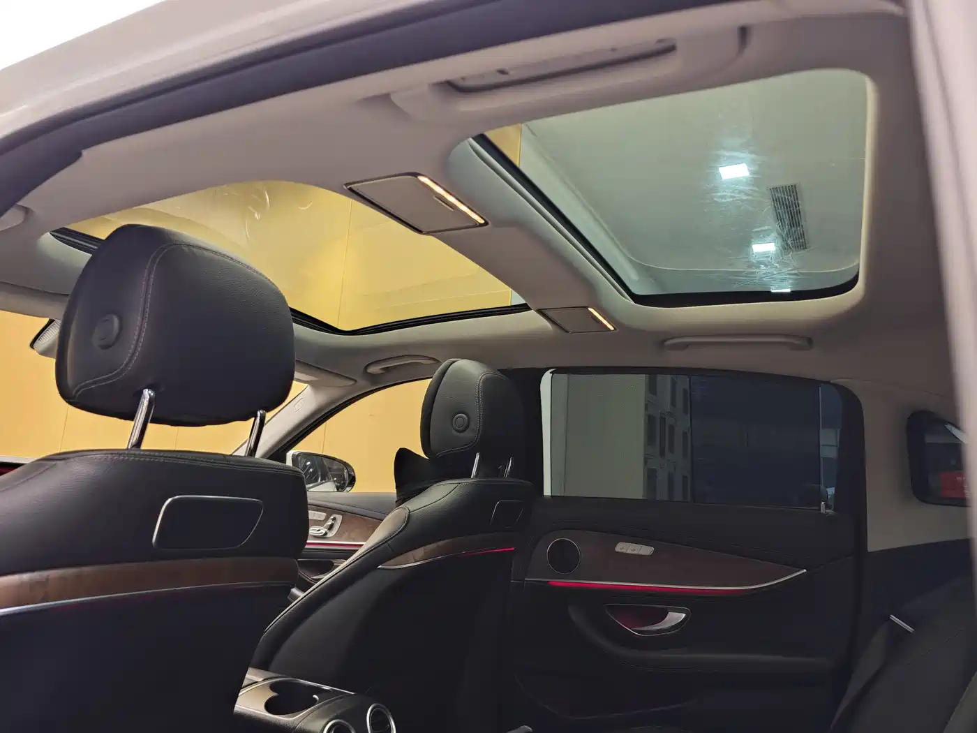 Mercedes-Benz E-Class 2016 E 300 L Fashion Type фото 26