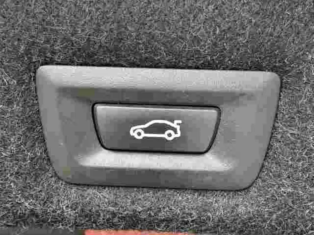 Photo 11 - BMW 5 Series