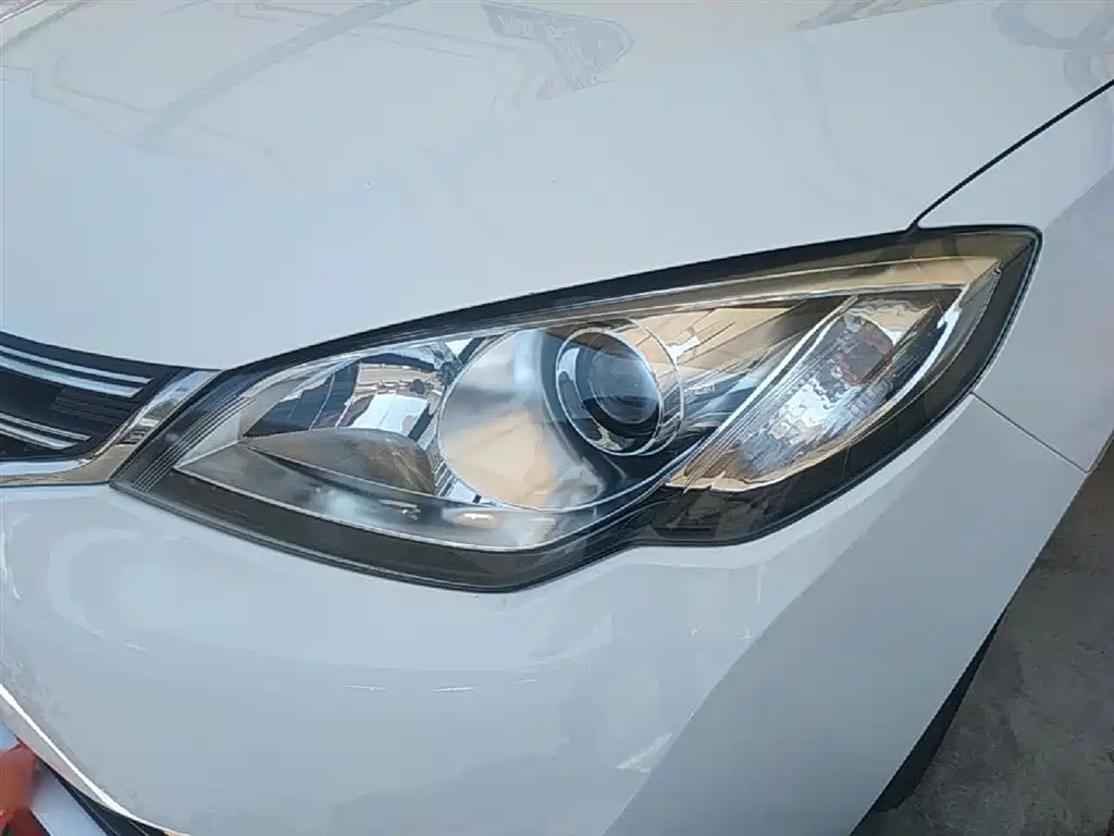 Roewe 360 2017 2017 1.5L Auto Luxury Edition