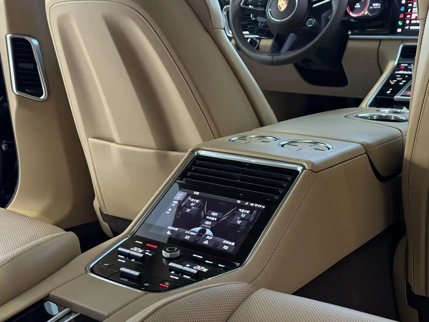 Porsche Panamera 2023 Panamera 4 Executive Long Wheelbase 2.9T фото 13