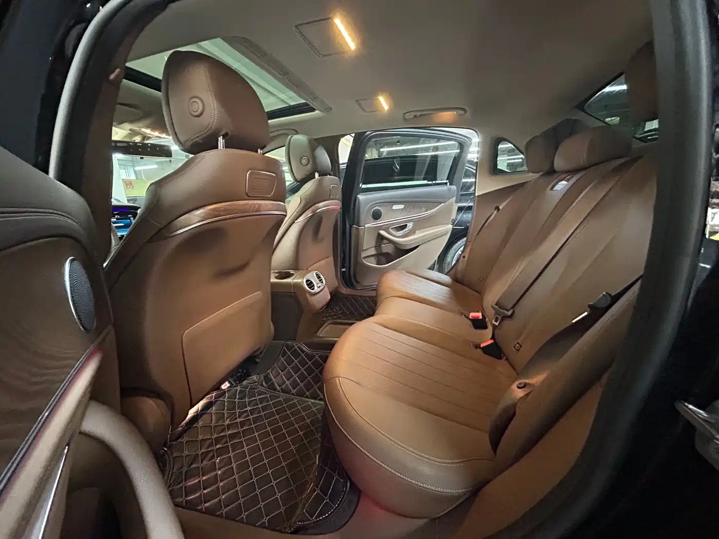 Mercedes-Benz E-Class 2018 Facelift E 200 L 4MATIC фото 11