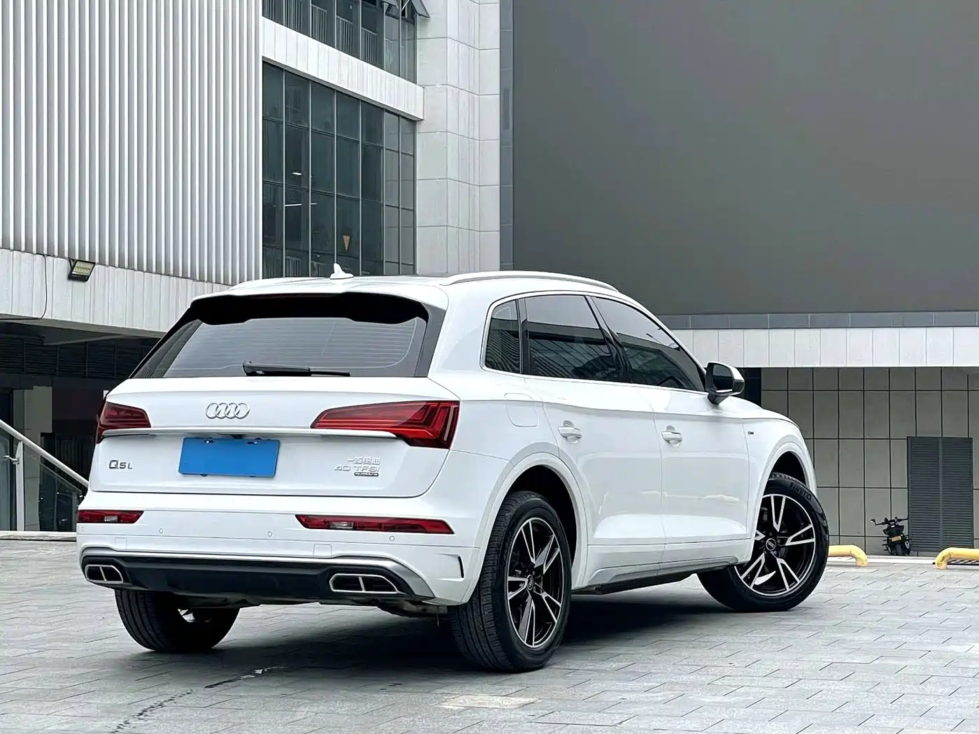 Photo 6 - Audi Q5L