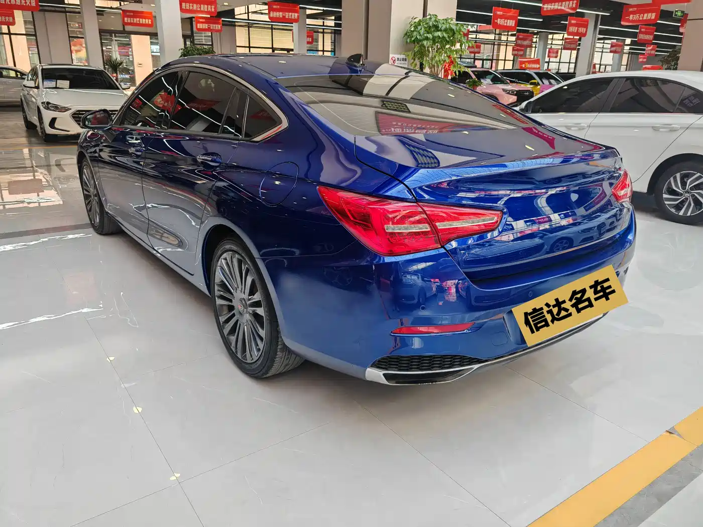 Hongqi H5 2020 1.8T Automatic Smart Connection Qi Rhythm Edition фото 17