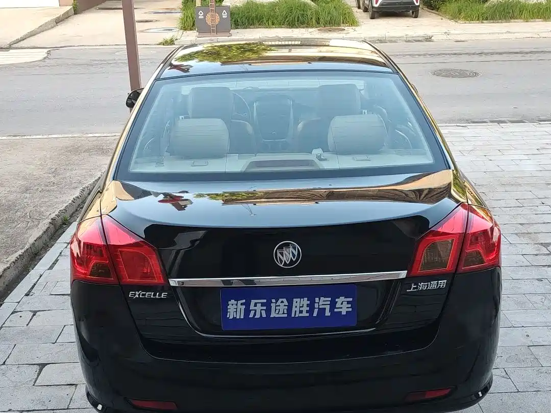 Buick Excelle 2013 1.5L Manual Classic Edition фото 4