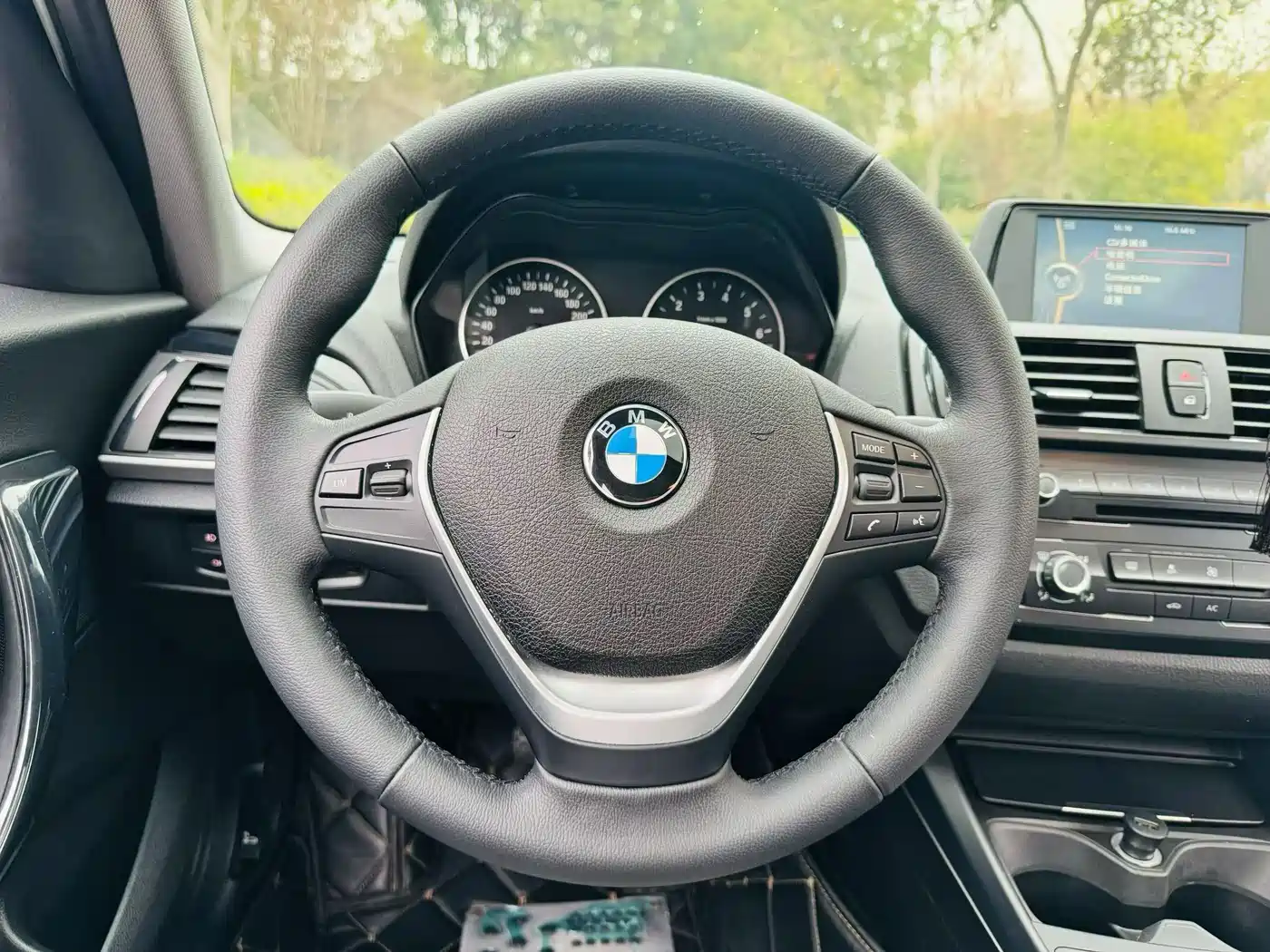 BMW 1 Series (Import) 2013 Facelift 116i Urban Model фото 6