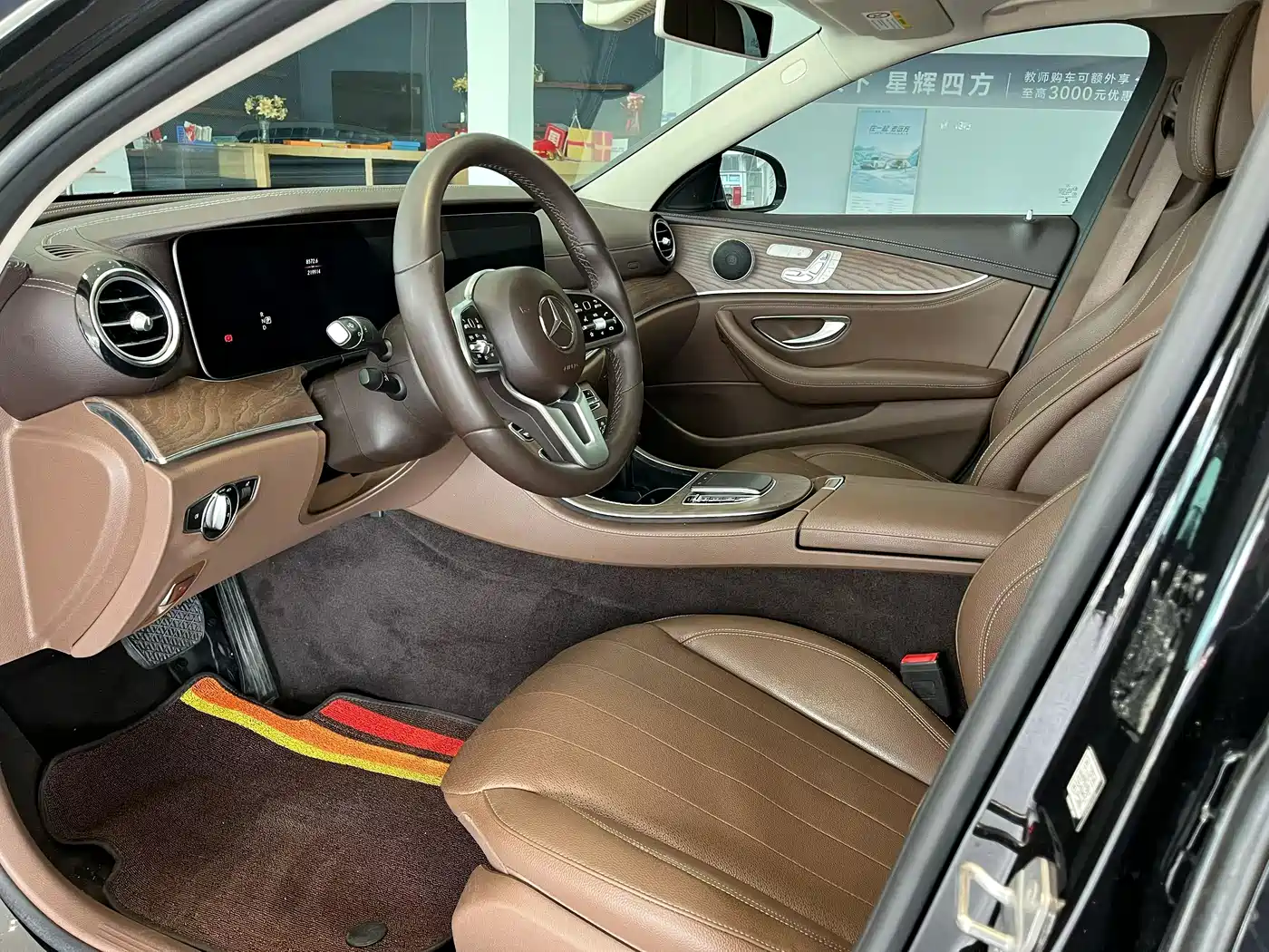 Mercedes-Benz E-Class 2019 E 300 L Fashion фото 7
