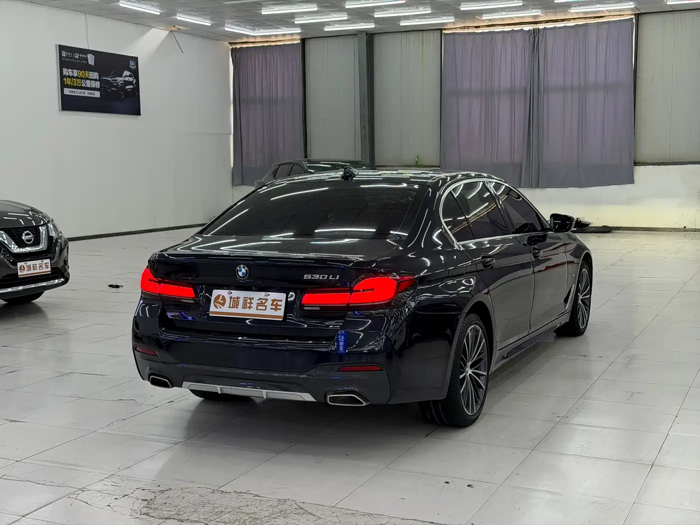 BMW 5 Series 2022 530Li Leading M Sport Package фото 9