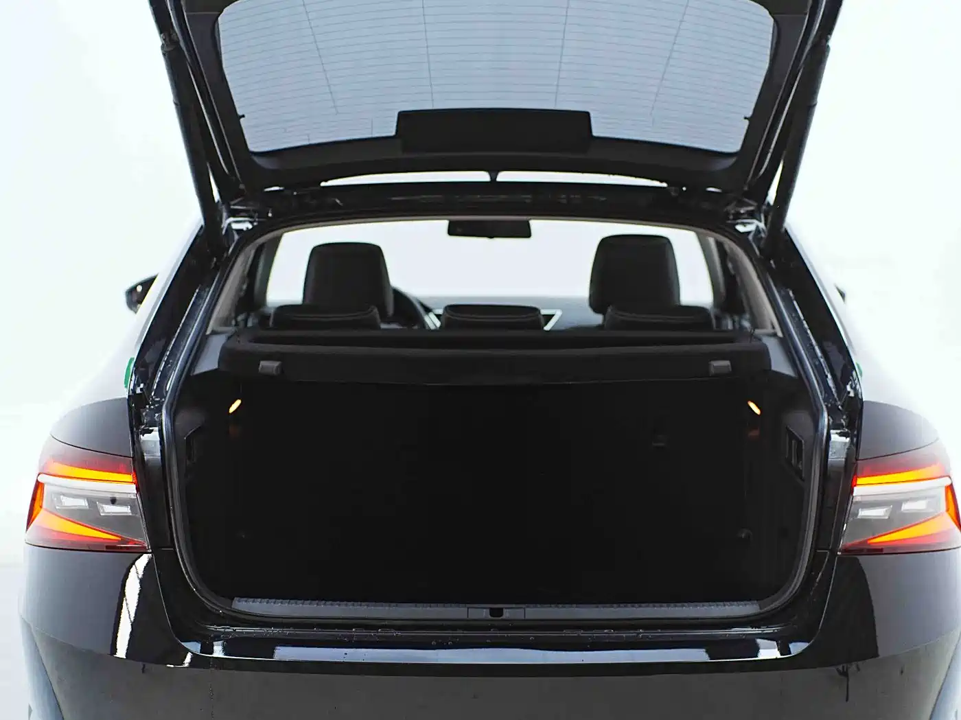 Škoda Superb 2023 Facelift TSI280 DSG Premium Edition фото 15