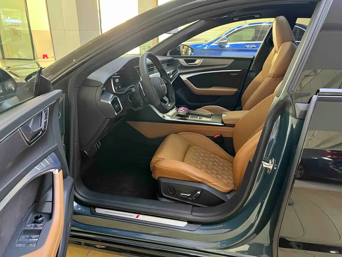 Audi A7L 2022 55 TFSI quattro S-line edition one Pioneer Edition фото 4