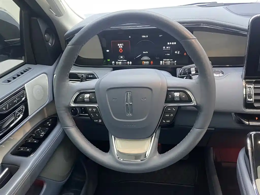 LINCOLN NAVIGATOR