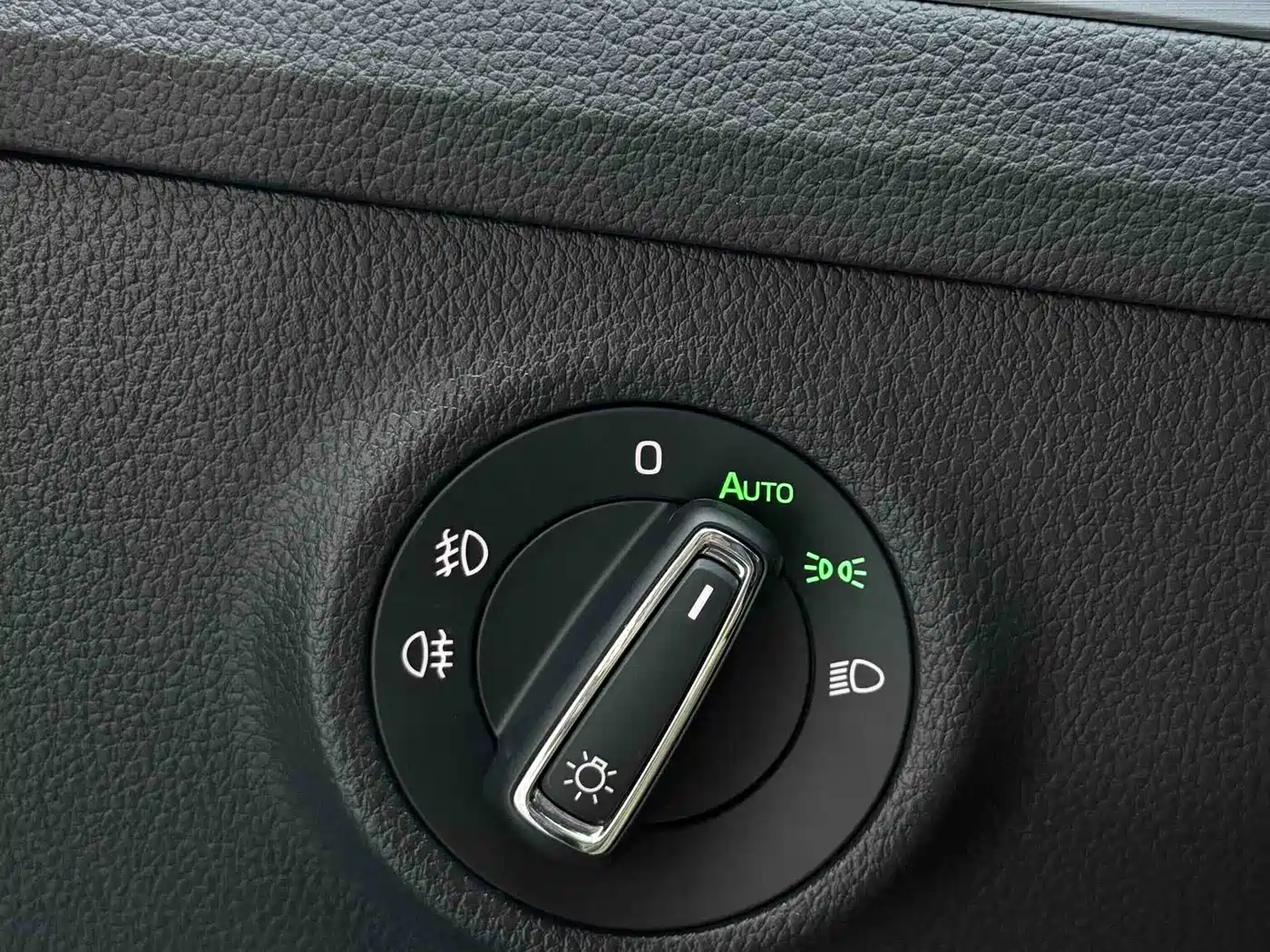 Škoda Superb 2023 Facelift TSI280 DSG Premium Edition фото 22