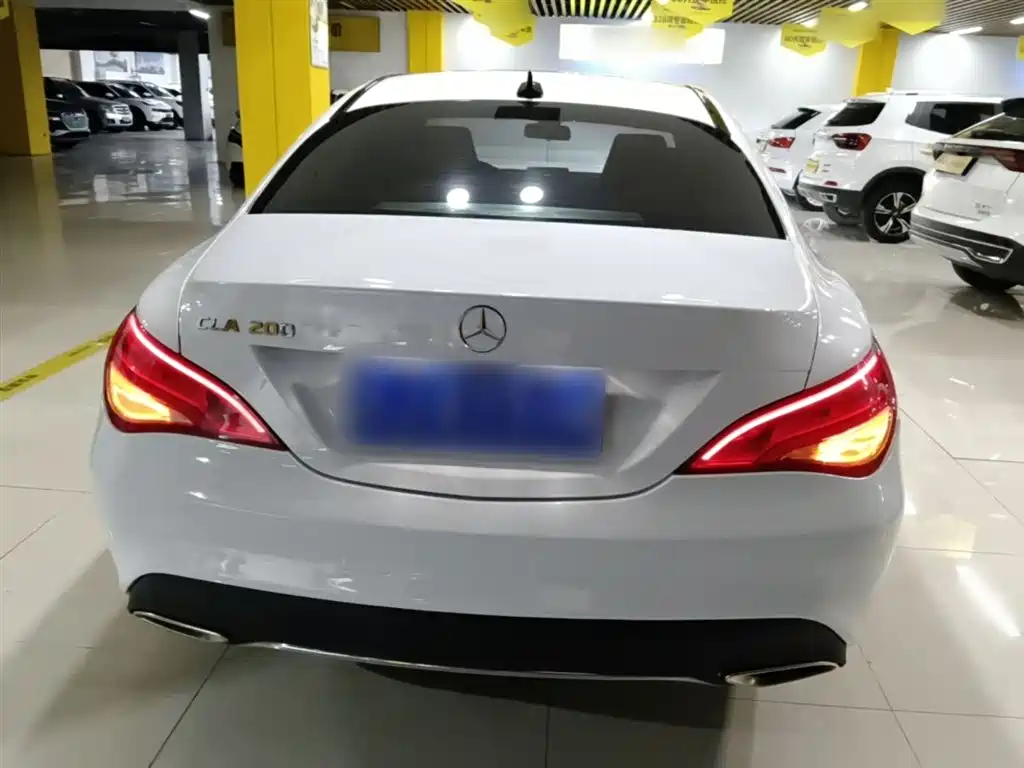 Mercedes-Benz CLA (Import) 2017 CLA 200 Dynamic фото 6