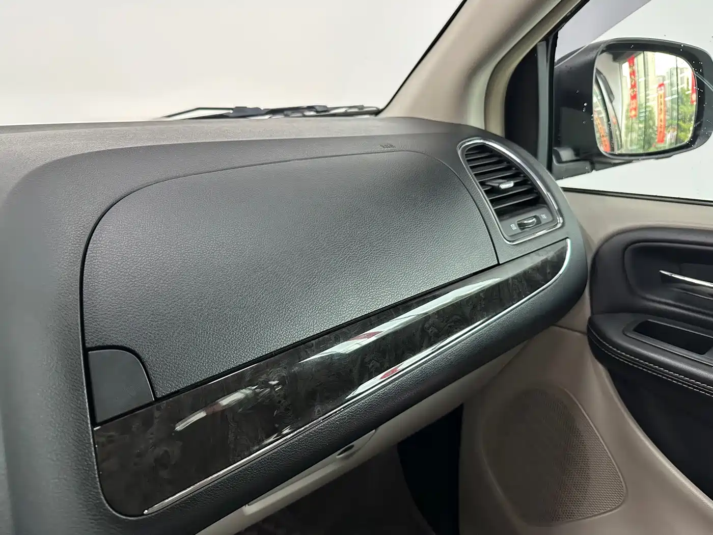 Chrysler Grand Voyager (Import) 2014 2013 3.6L Luxury Edition