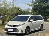 Photo 1 - Toyota Sienna