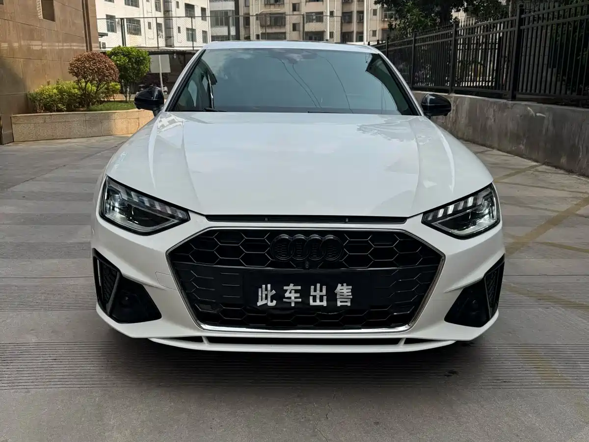Audi A4L 2022 40 TFSI Luxury Dynamic фото 2