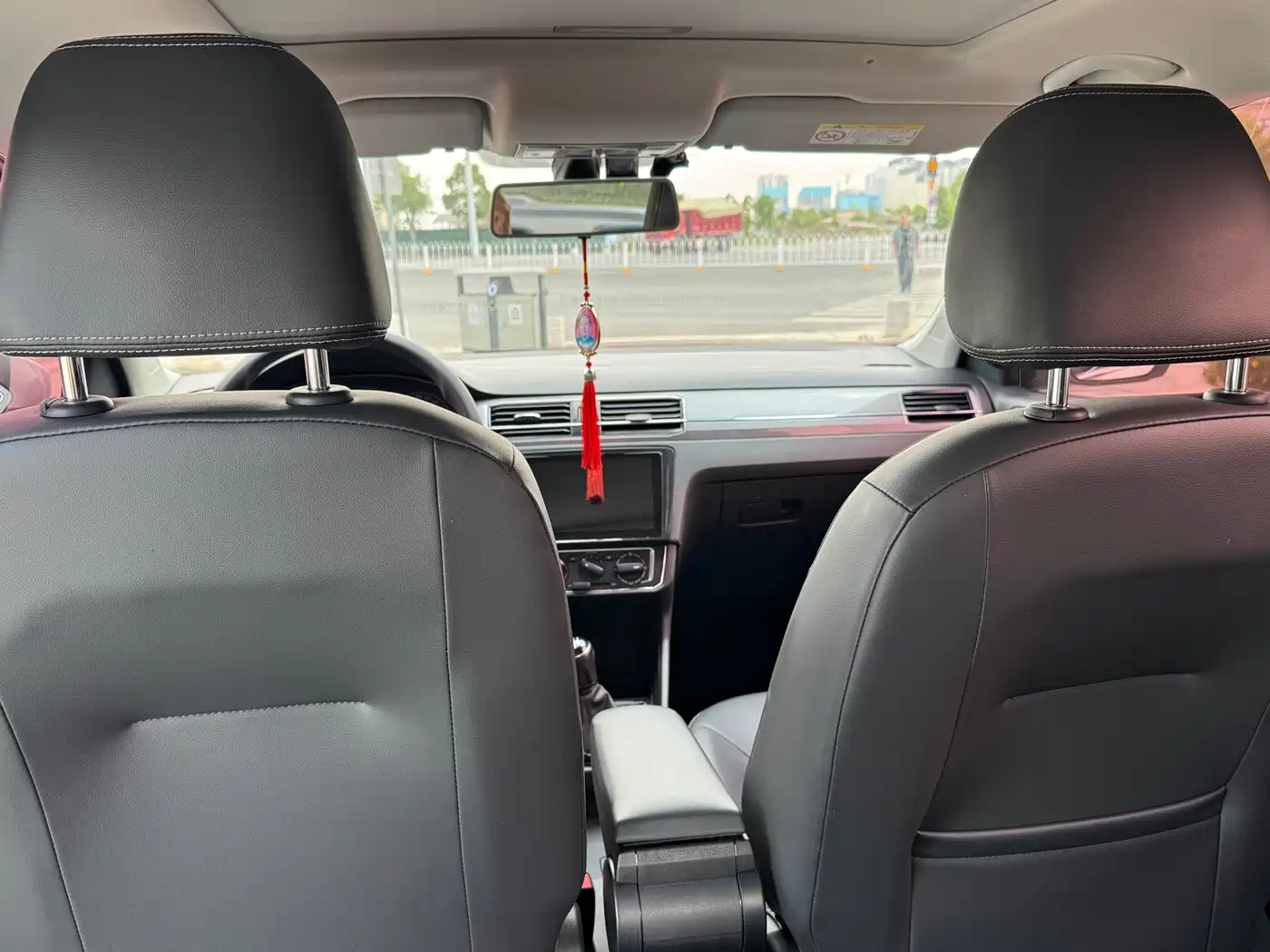 Volkswagen Santana 2018 1.5L Manual Comfort Edition фото 3