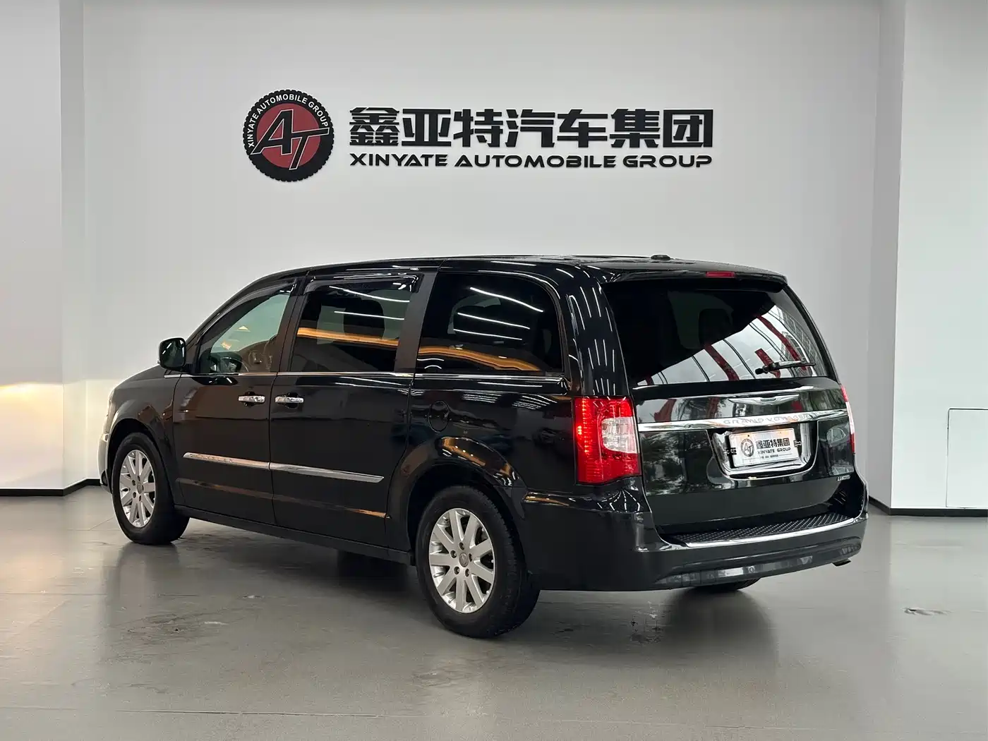 Chrysler Grand Voyager (Import) 2014 2013 3.6L Luxury Edition