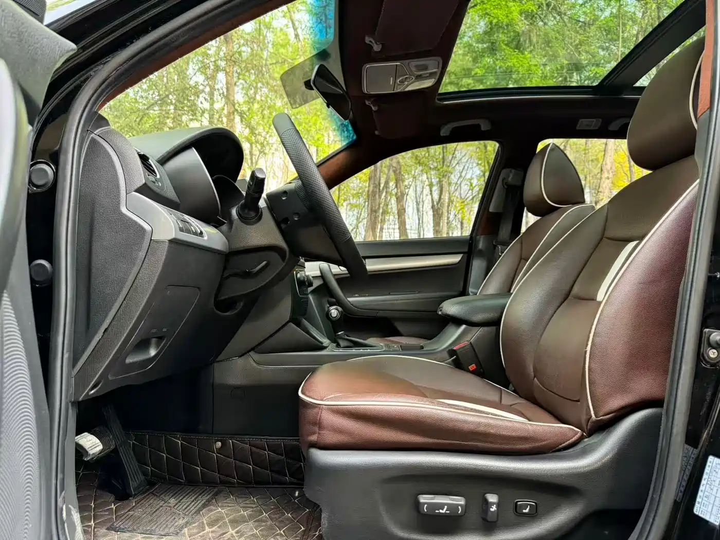 Kia Sorento 2013 2.4L 5-seat Gasoline Luxury Edition фото 3