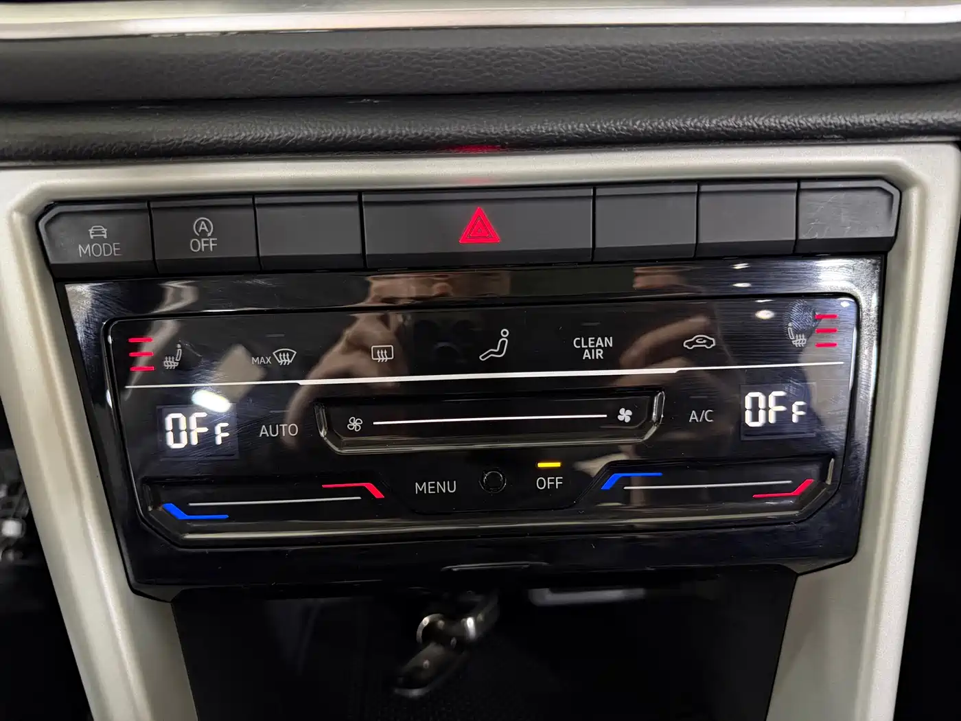 Volkswagen T-ROC 2023 280TSI DSG 2WD Time Edition фото 17