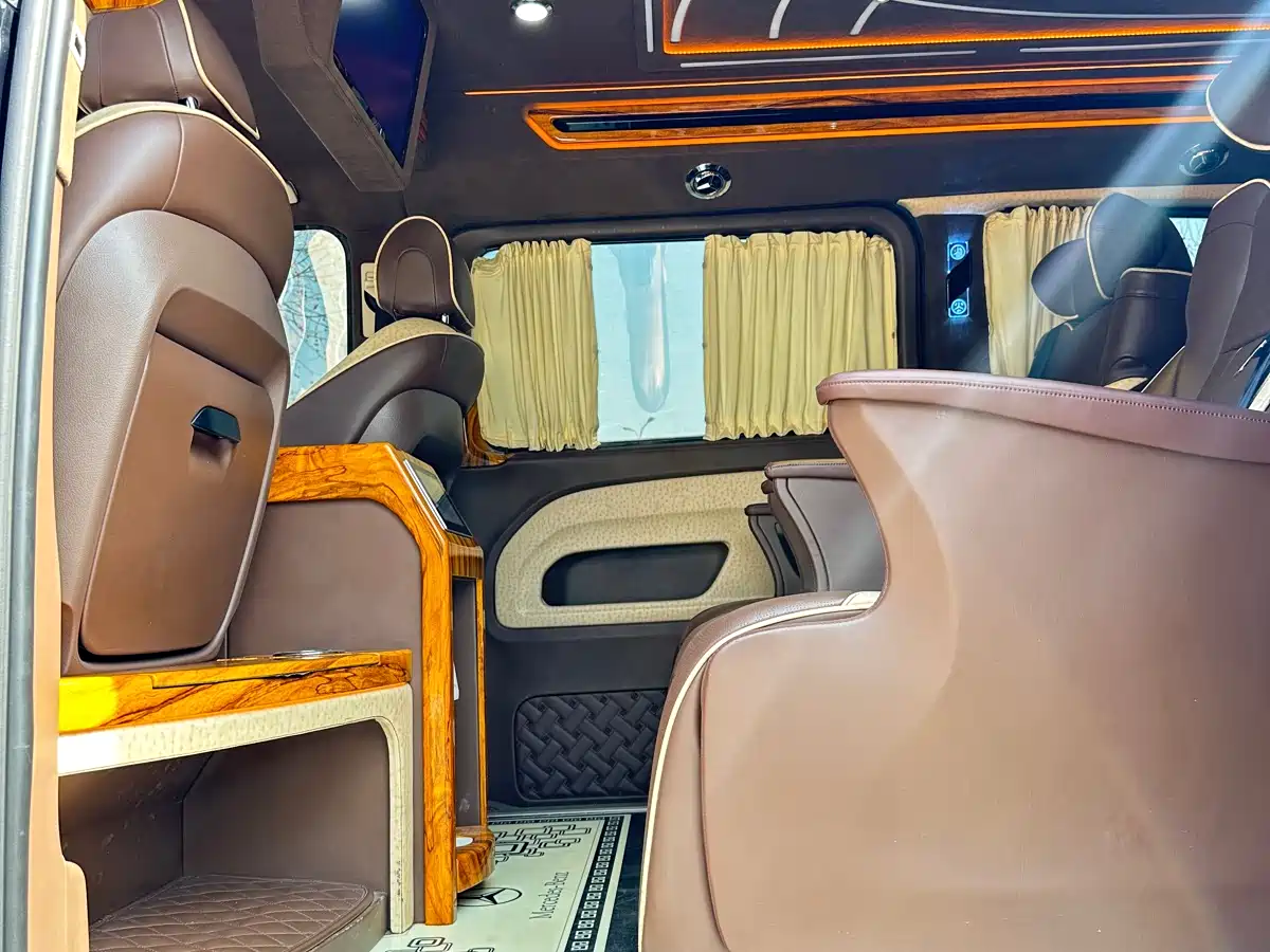 Mercedes-Benz Vito 2018 2.0T Business Edition China VI фото 9